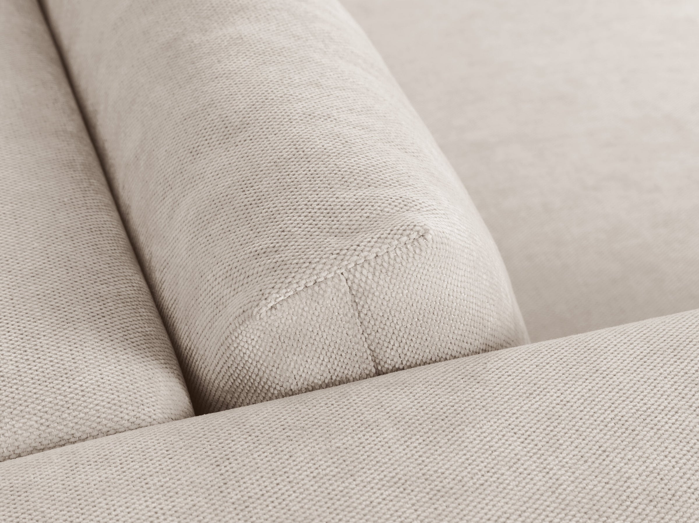 Tyra sofas structured fabric beige