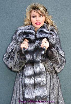 Sensational Solid Silver Fox Canadian Fur Coat 94