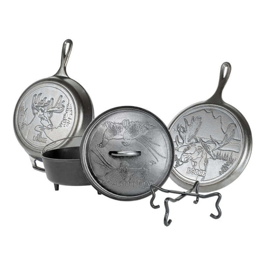 Lodge Wildlife Series 12 Cast Iron Bear Skillet