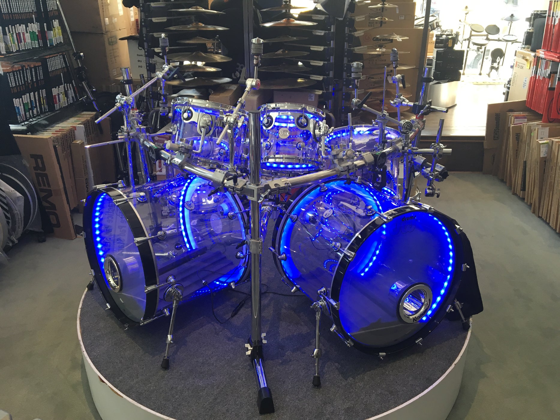 DW Design Series 7 Piece Acrylic Drum Set with Lights and DW Rack/Hard ...