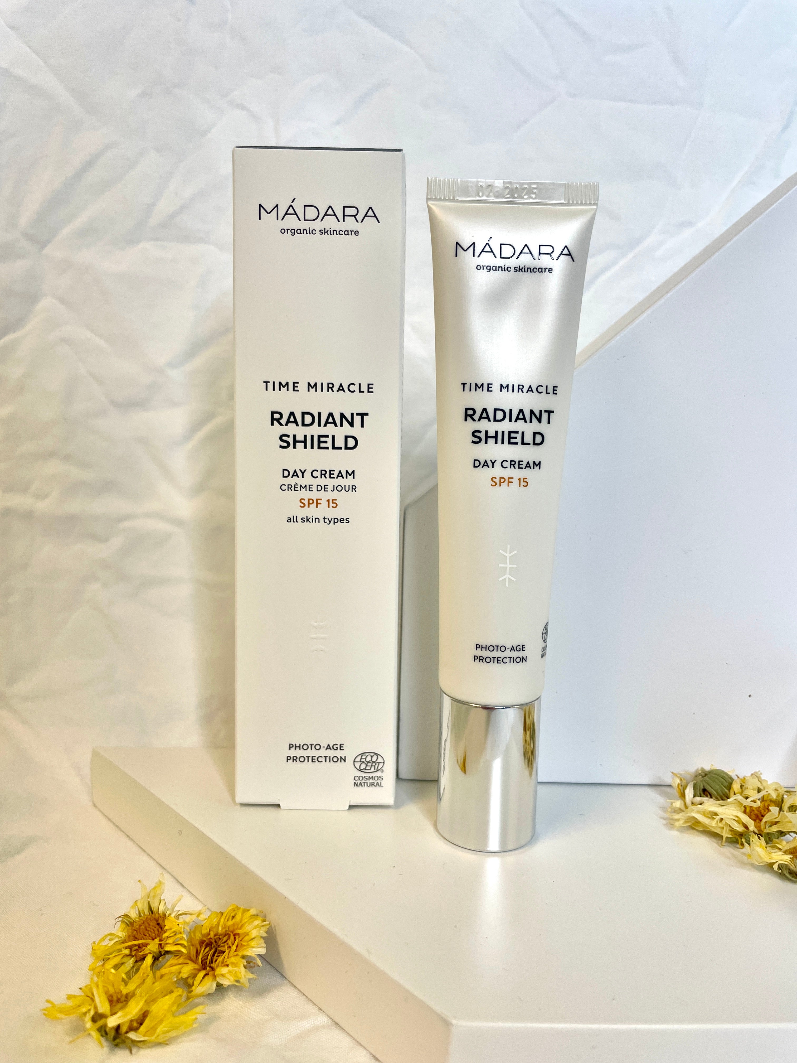 MADARA Time Miracle - Radiant Shield Day Creme, spf15