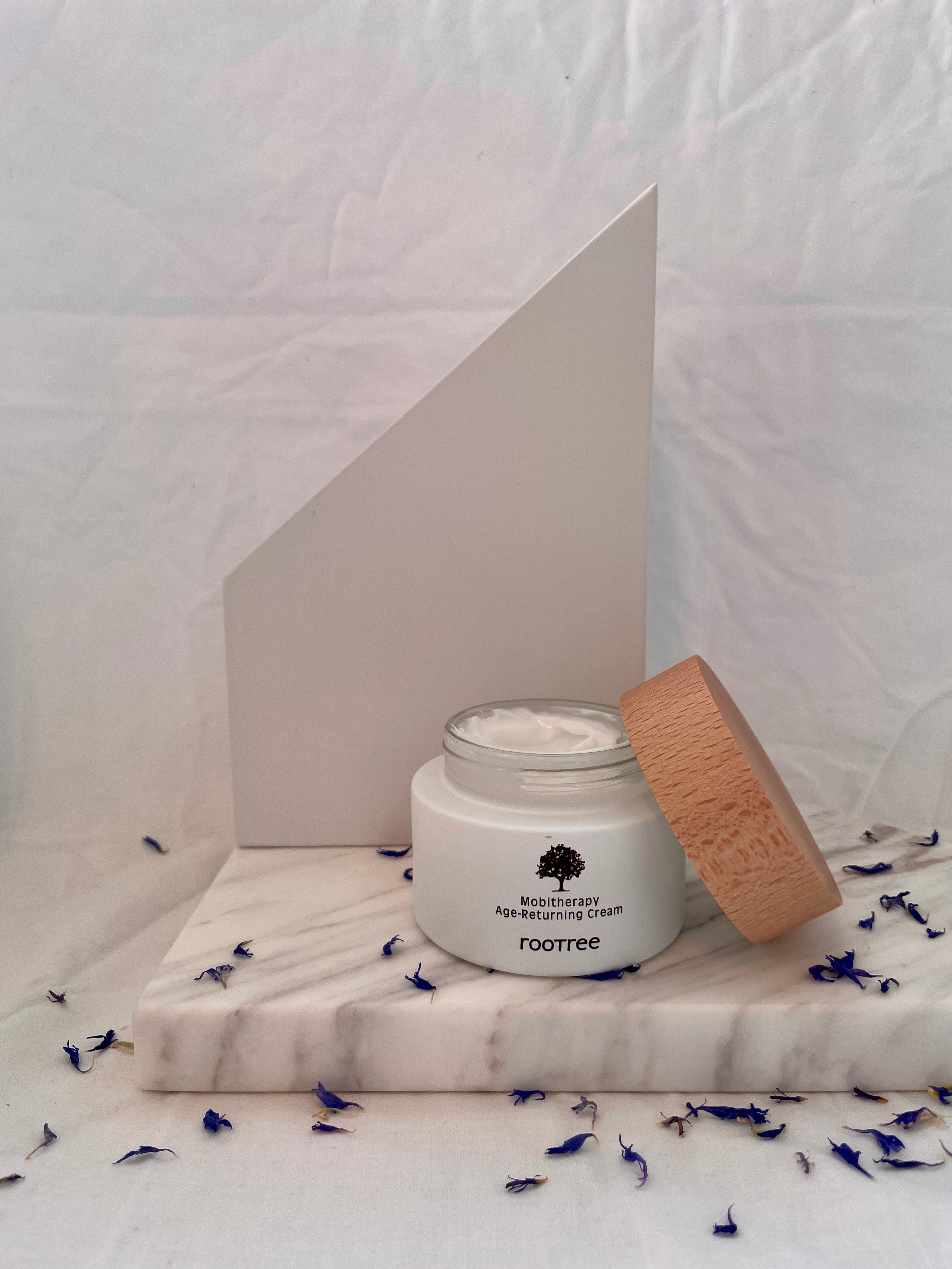 Se Rootree Mobitherapy Age-Returning Cream hos Glow Studio