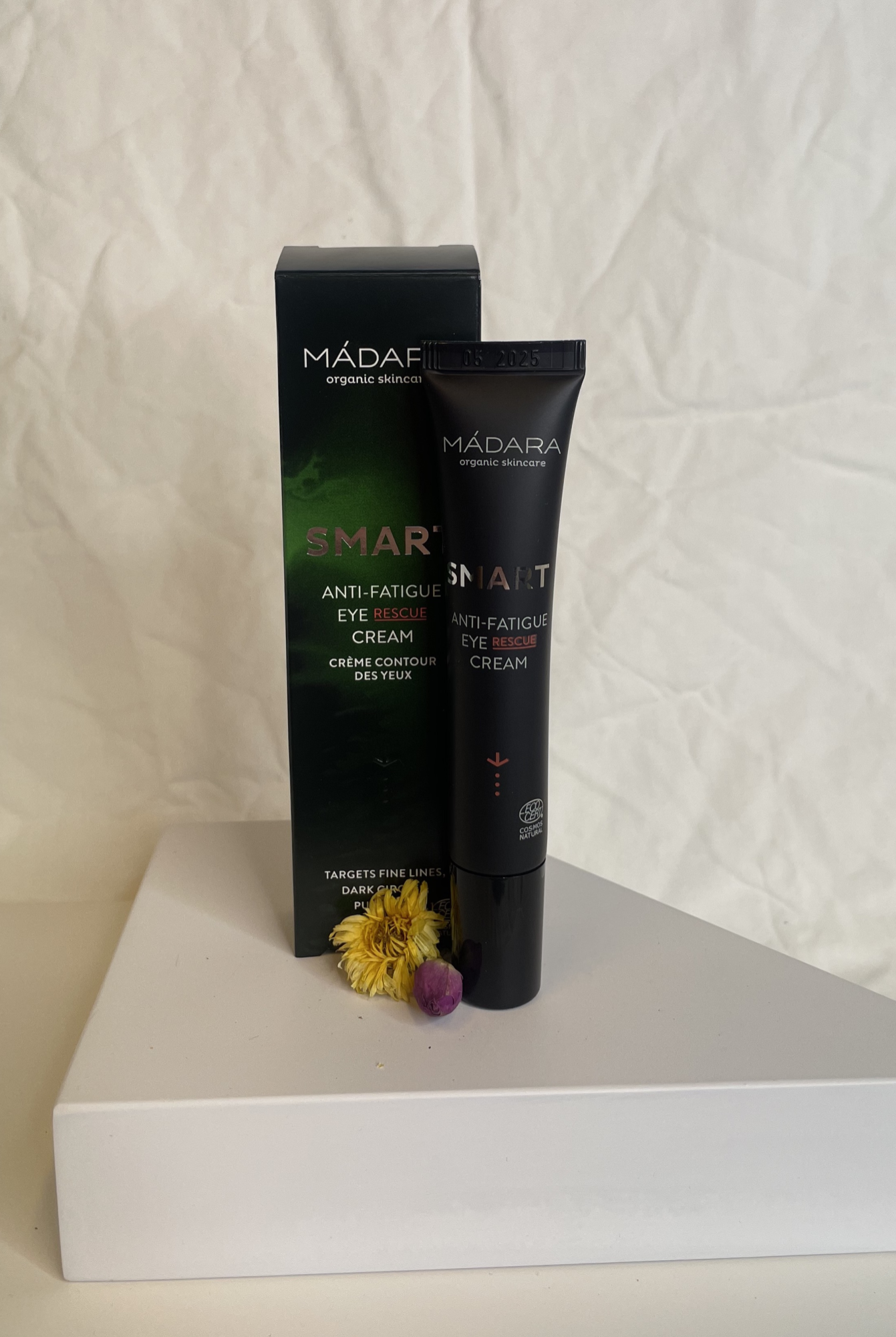 Billede af MADARA SMART Anti-Fatigue Eye Rescue Cream