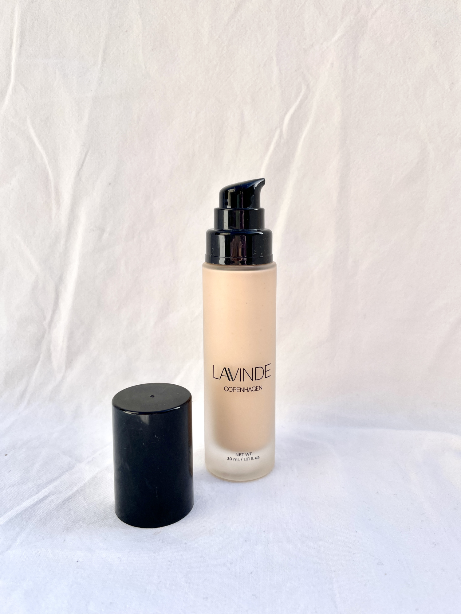 Billede af Lavinde Copenhagen Natural Glow Liquid Foundation, 201 Cool Ivory