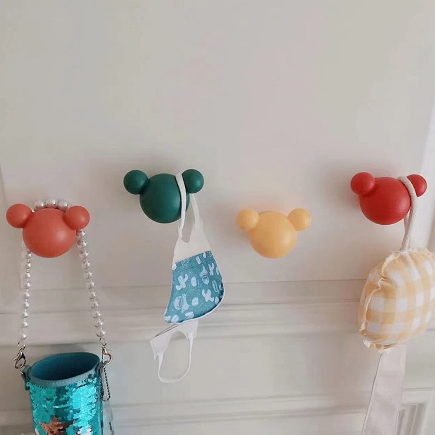 Bear Seamless Glue Hook Storage Kitchen, Children's Room, Bathroom (4pc).