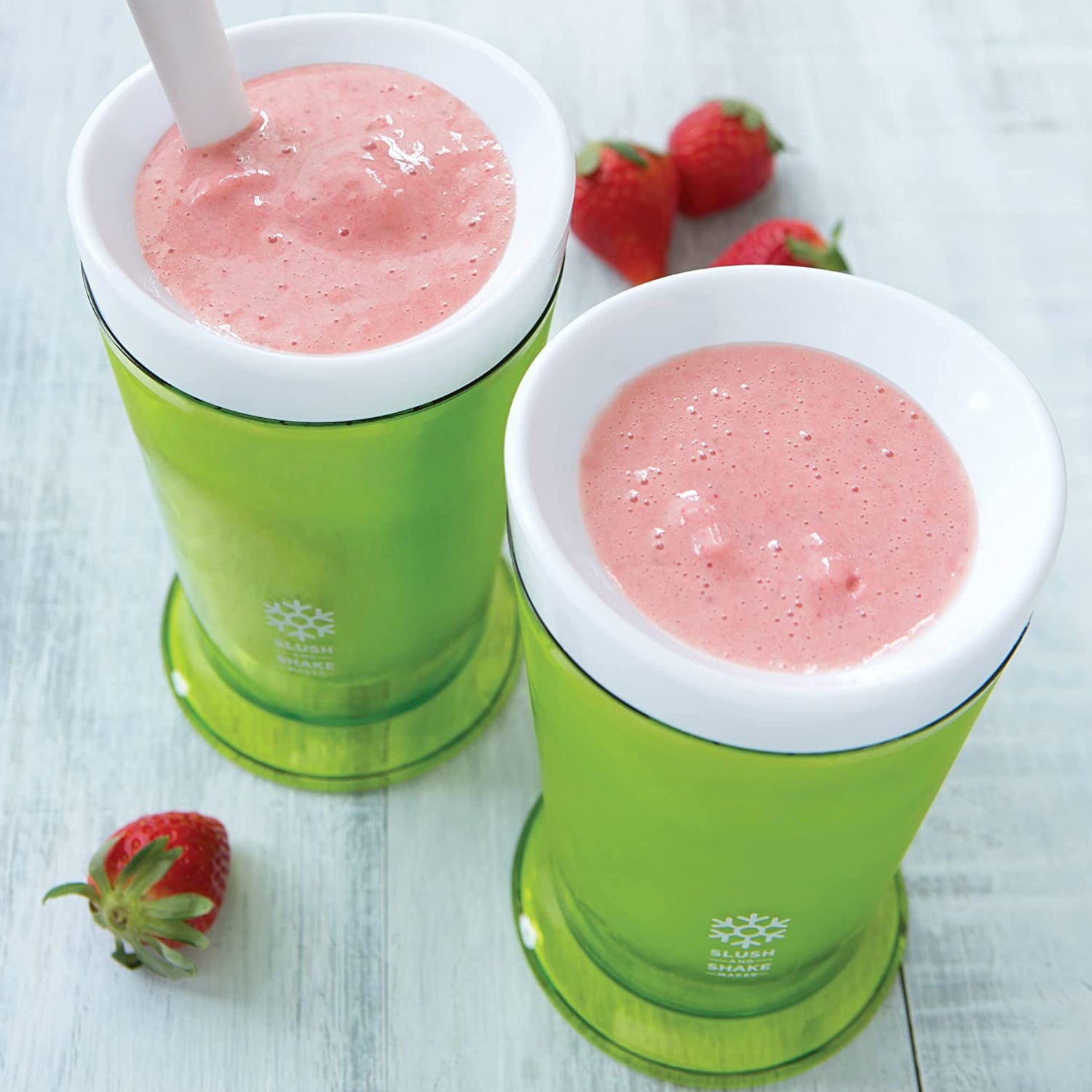 Slush and Shake Maker, Compact Make and Serve Cup with Freezer Core Creates Single-serving Smoothies, Slushies and Milkshakes in Minutes, BPA-free, Gift Box.