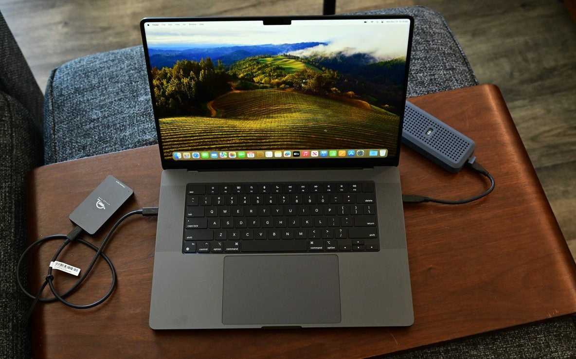 MacBook Pro 16-inch (M3 Max, 2023)