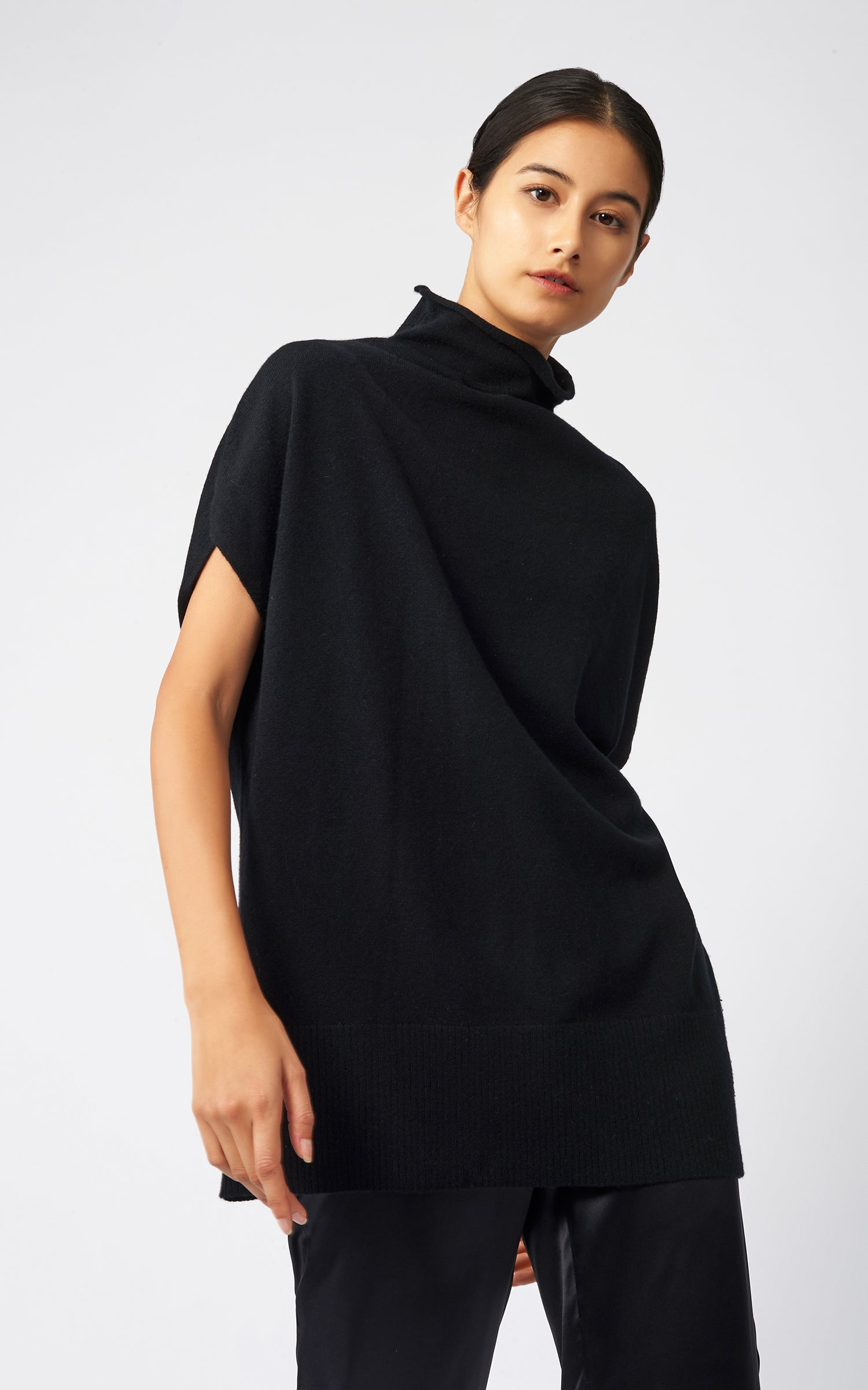 CASHMERE FUNNELNECK - BLACK | KAL RIEMAN