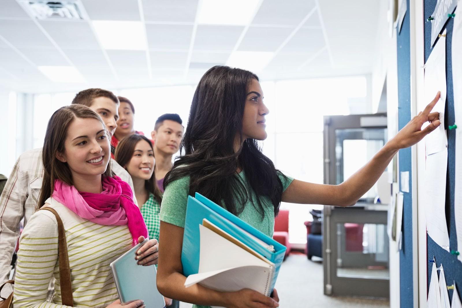 students picking classes