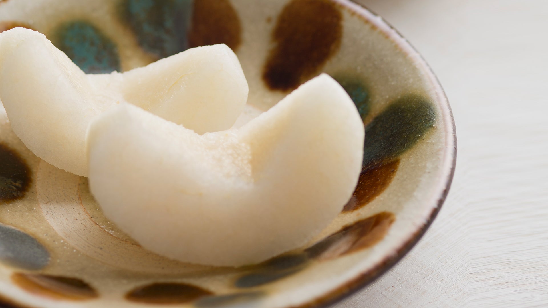 sliced Japanese Pears (Nashi pears)