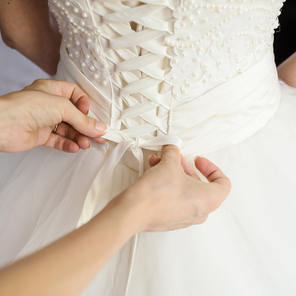 Can you put a corset in any wedding dress