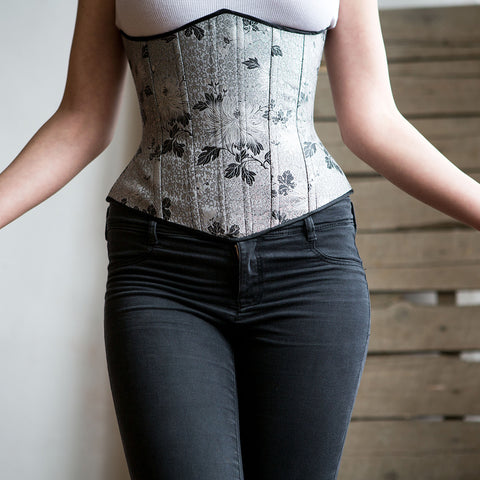 Here's how to know what size waist trainer you need – Hourglass