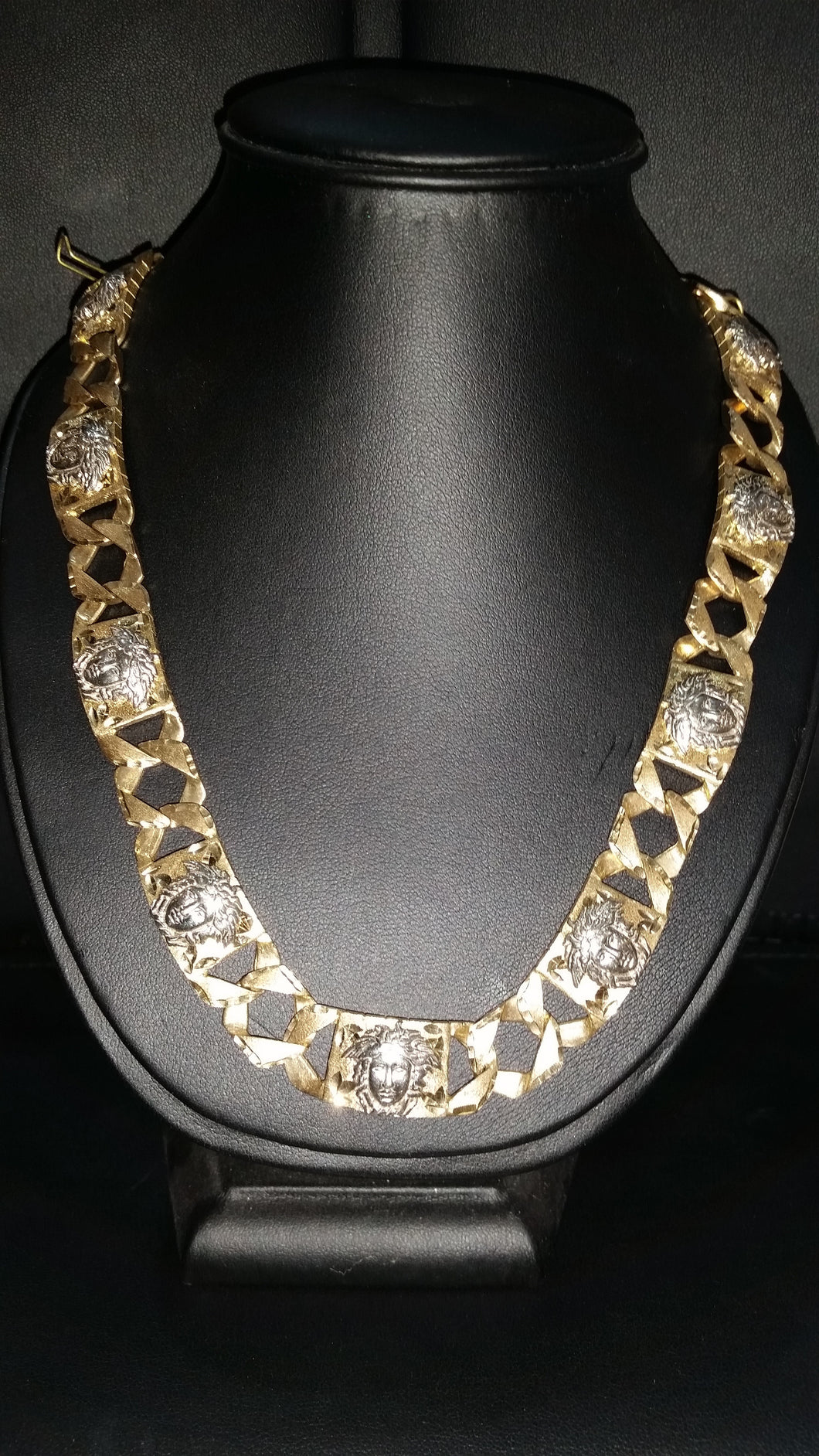 10kt Versace Link Chain 10KVER1 – Gold 