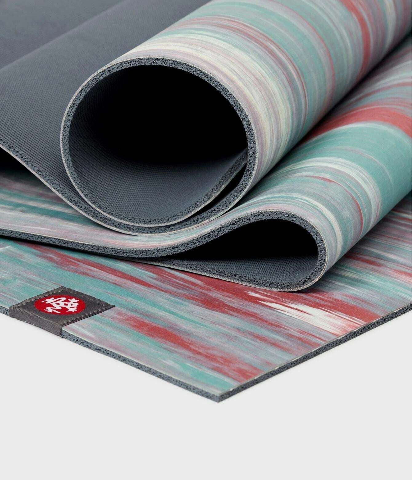 Se eKO Lite®, yogamåtte, 4 mm (mange farver) - Manduka hos Sportnordica.dk