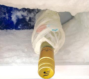 CHill a bottle of wine under 10 minutes