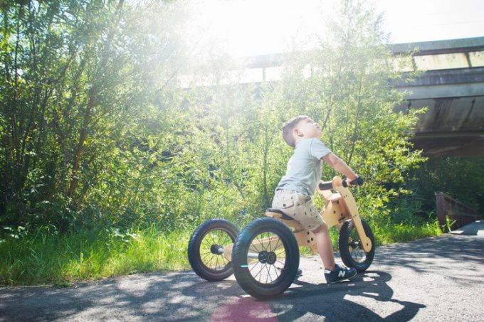 Bicicleta sin pedales de madera