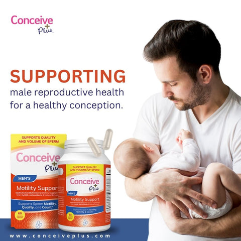 un homme tenant un bébé sur ses genoux alors qu'il est debout et une bouteille et un paquet de Men's Motility Support placés en bas et une punch line est écrite comme Soutenir la santé reproductive masculine pour une conception saine