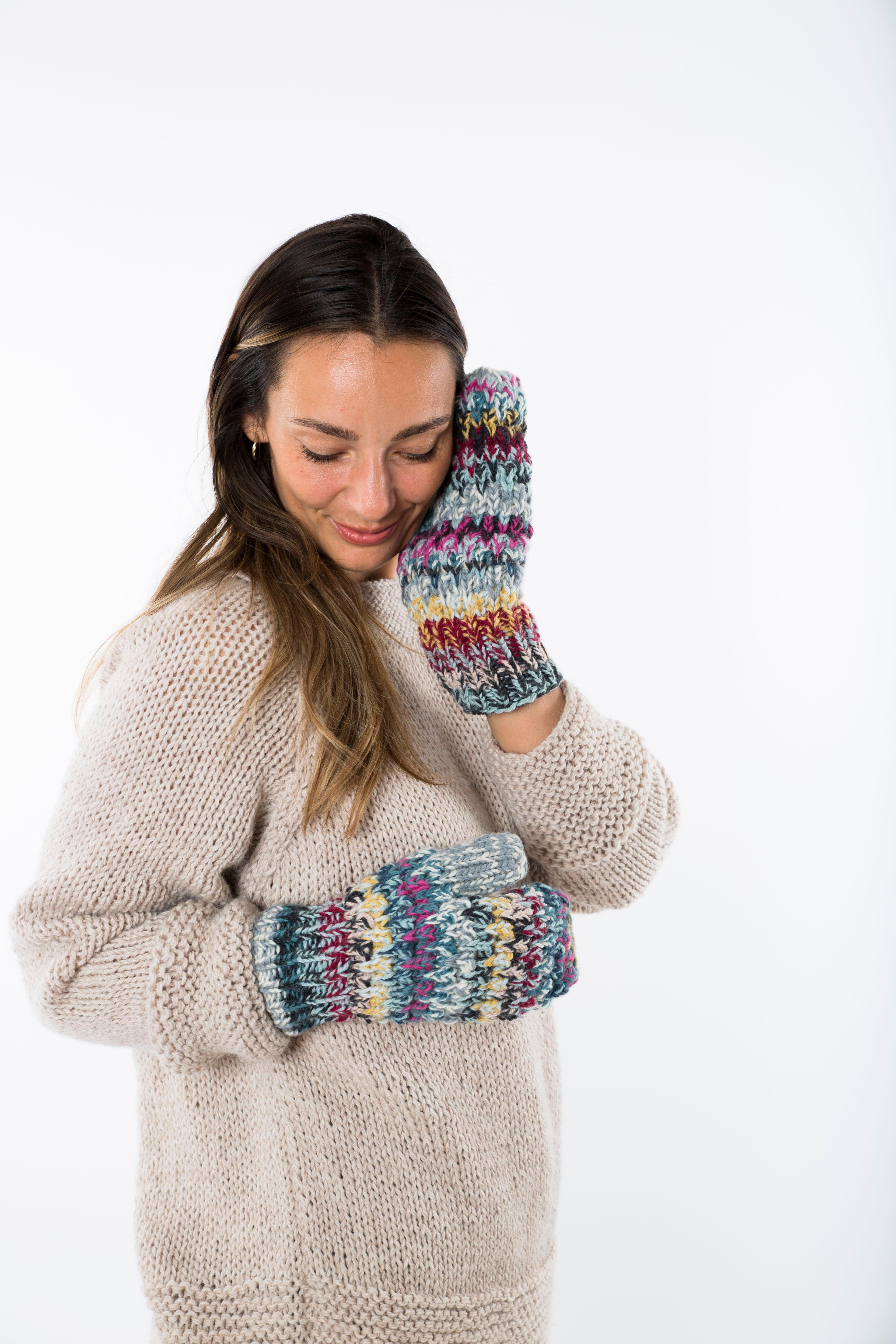 Se Queen Mittens - Fuza Wool - Sage hos Fuza Wool