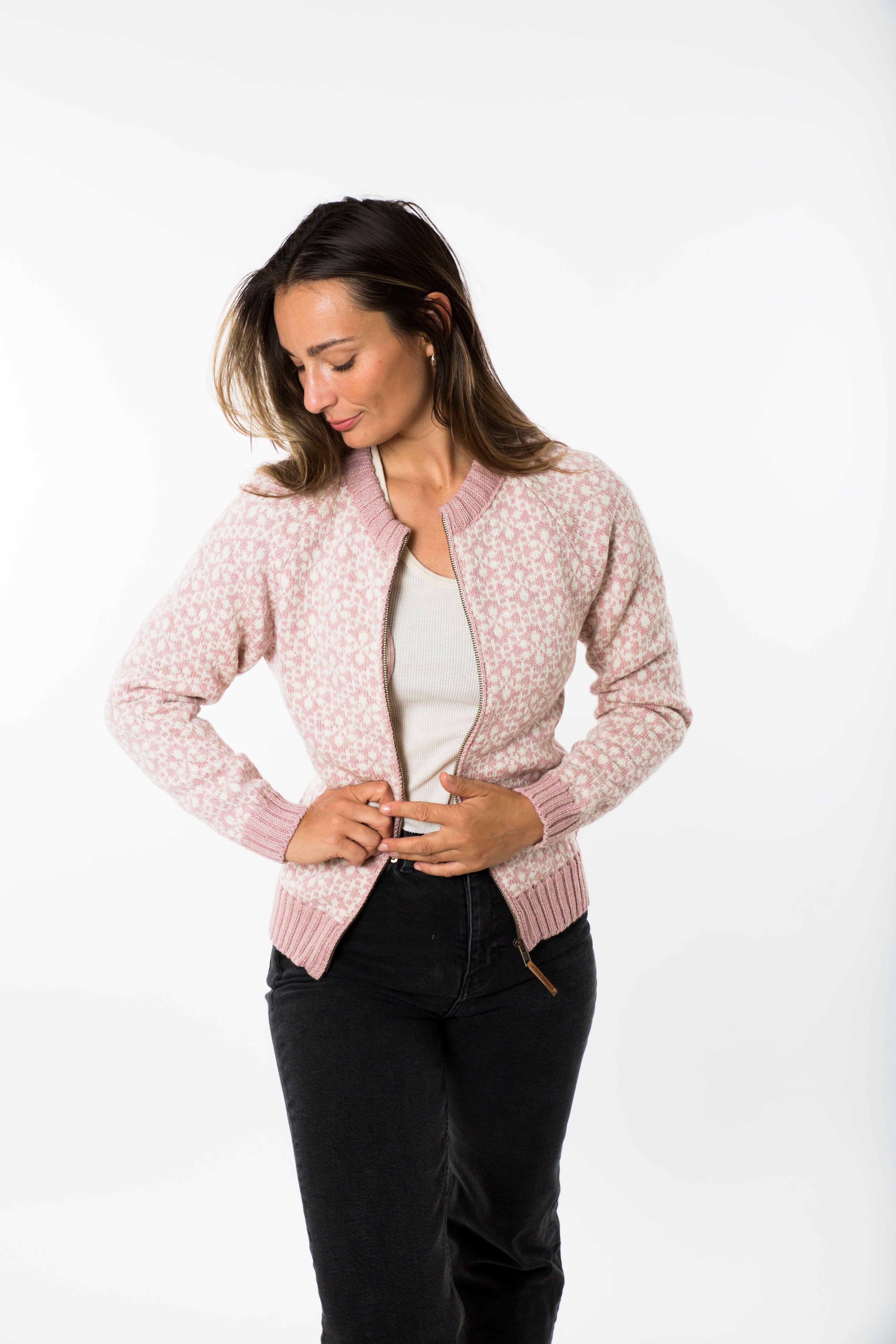 Se Raven Cardi - Fuza Wool - Dark Rose hos Fuza Wool