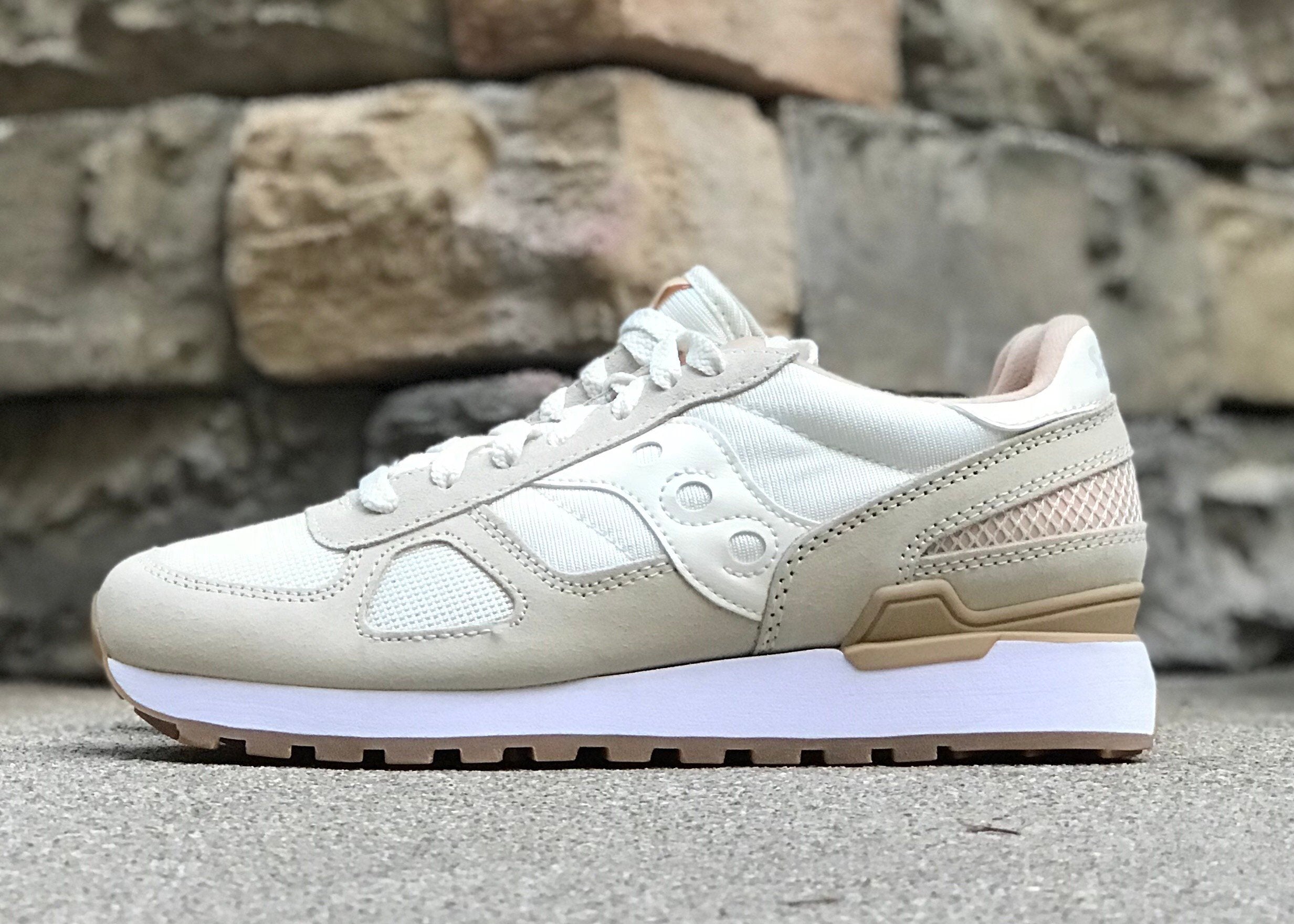 saucony shadow original cream