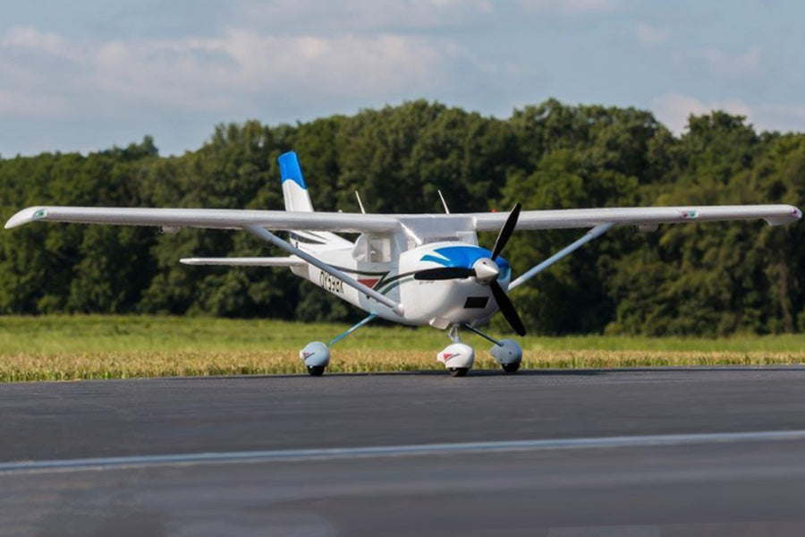 Dynam Cessna 182 Sky Trainer V2 RC Flugzeug 1280 mm Spannweite