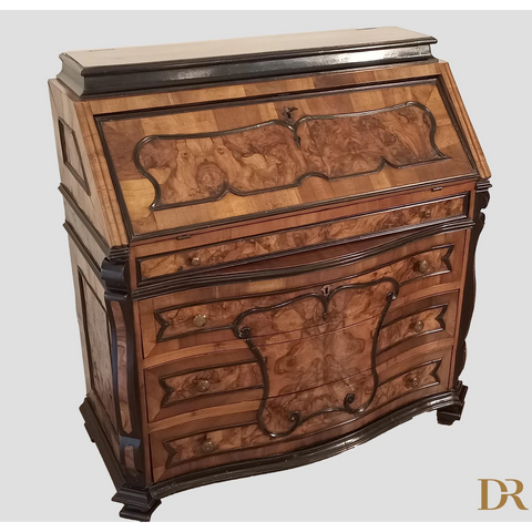 Original eighteenth-century Lombard Ribalta chest of drawers