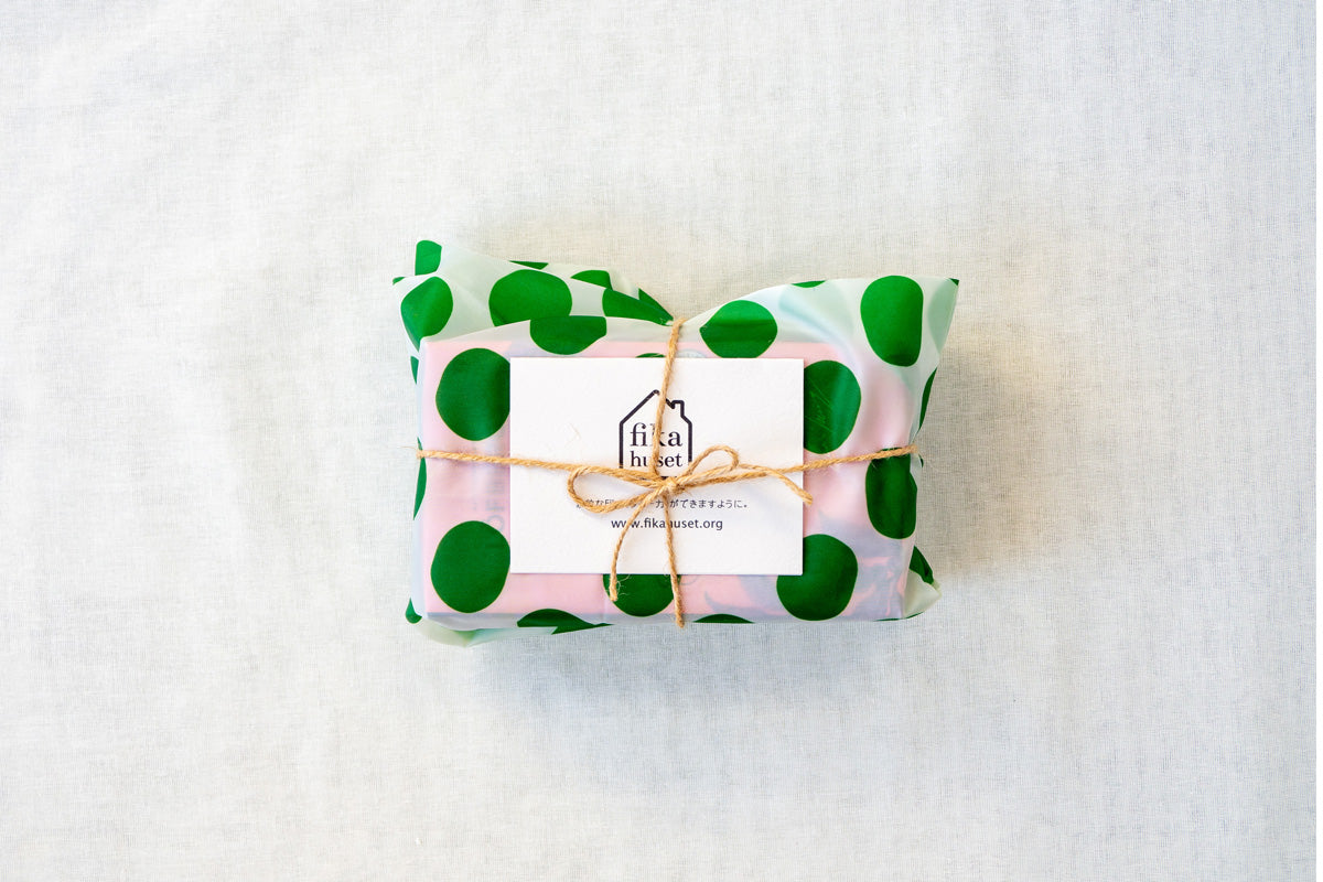 Stylish eco bag gift wrapping from Scandinavian Sweden