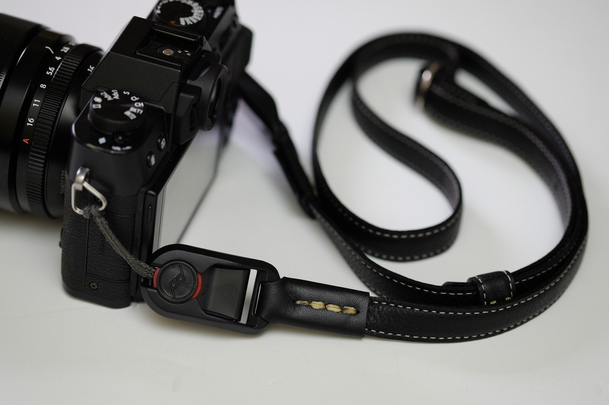 camera-straps-nucis-peak-design-compatible-leather-camera-shoulder-strap-classic-black-2.jpg