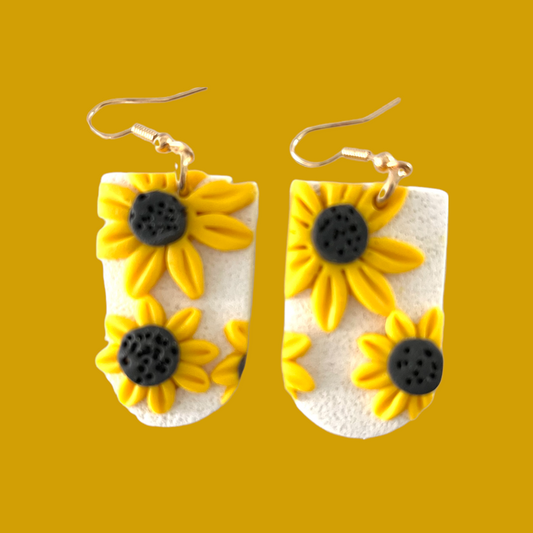 White sunflower Fall Earrings  1955