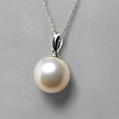 Pearl necklace for her