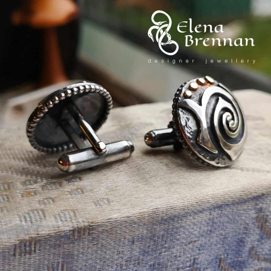 The detailing of the finished bespoke cufflinks for a 25th Wedding Anniversary present, handcrafted by Elena. 