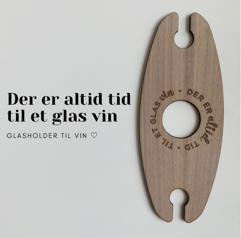 Se Glasholder til vinflasker - Holder til 2 glas hos Woodenfactory