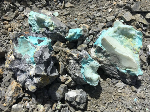 rough-turquoise-gemstone