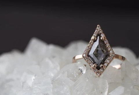 kite-shape-diamond-ring