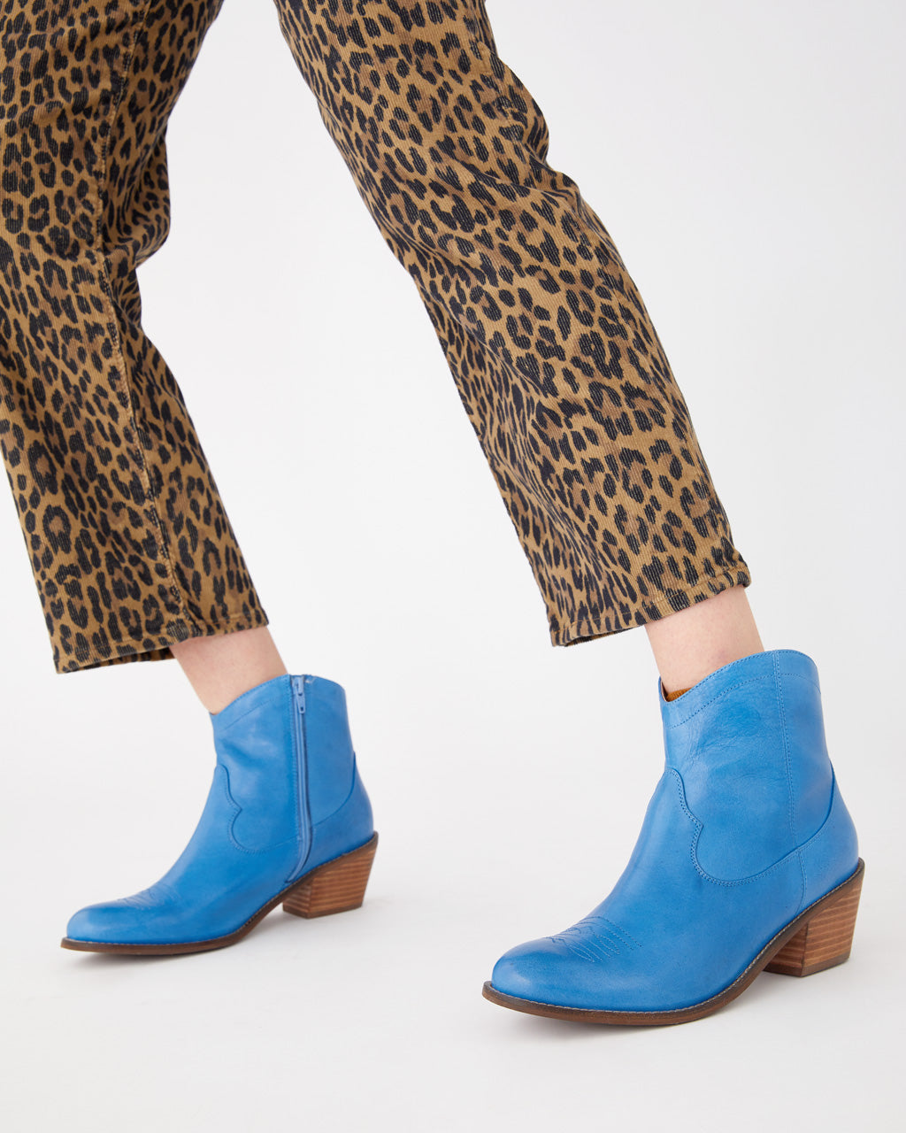 Mysterious Cowgirl Booties - Blue 