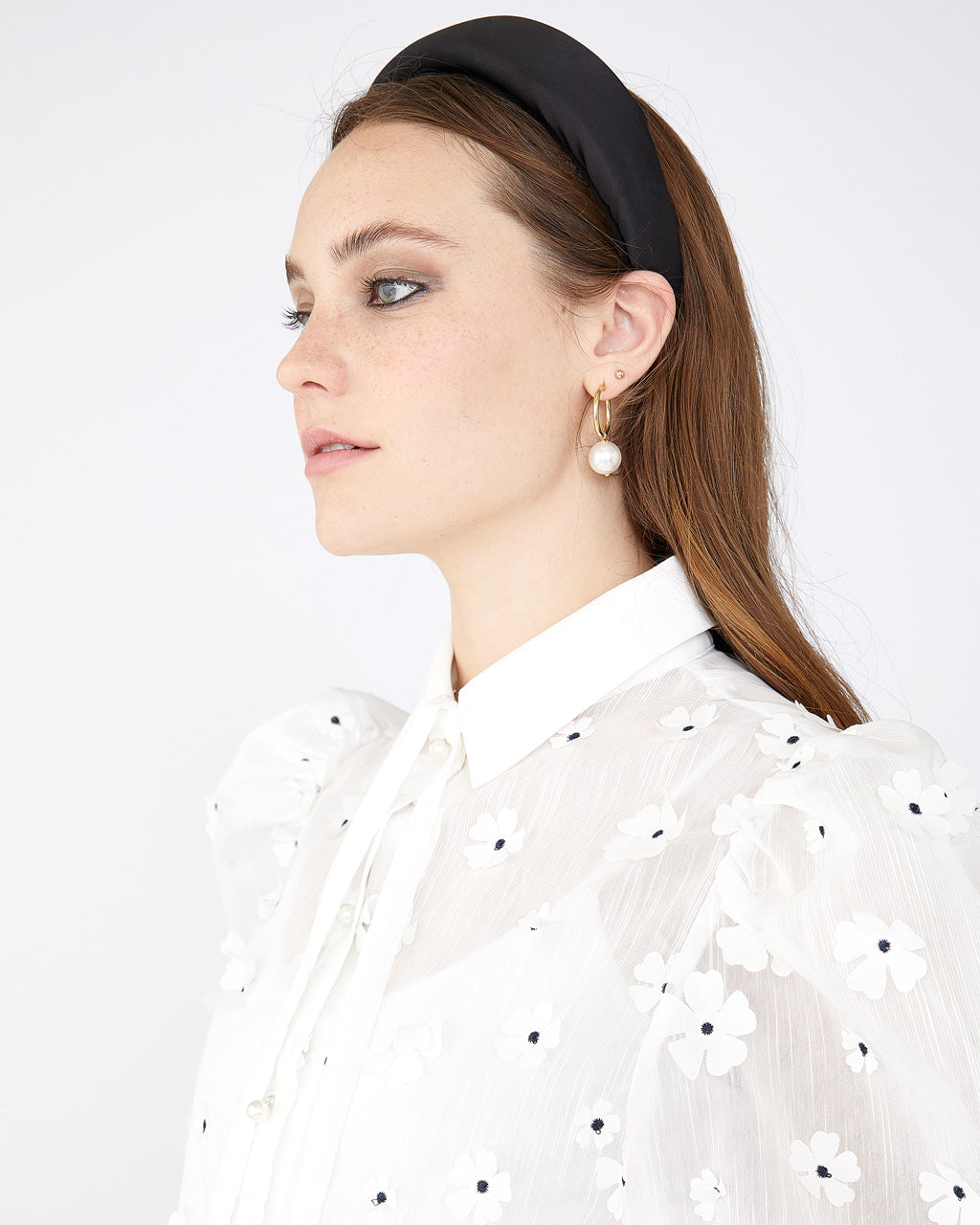 white puff sleeve shirt