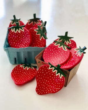 https://cdn.shopify.com/s/files/1/0787/5255/products/bando-3p-smo-ceramics-strawberry-dish-04_300x.jpg?v=1638474942