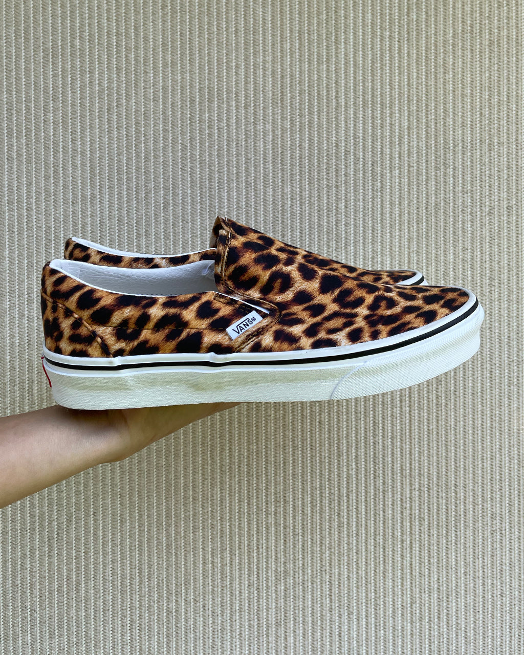 vans leopard black