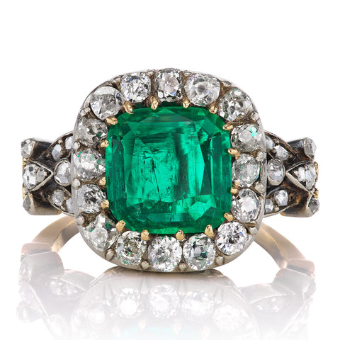 COLOMBIAN CUSHION CUT VINTAGE EMERALD RING