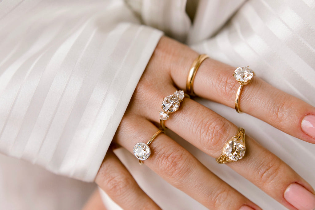 Sparkle with the Perfect Engagement Ring Setting: What type to Know |  Willyou.net