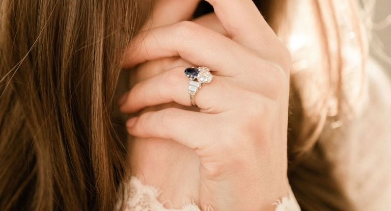 Best Engagement Rings For Small Fingers