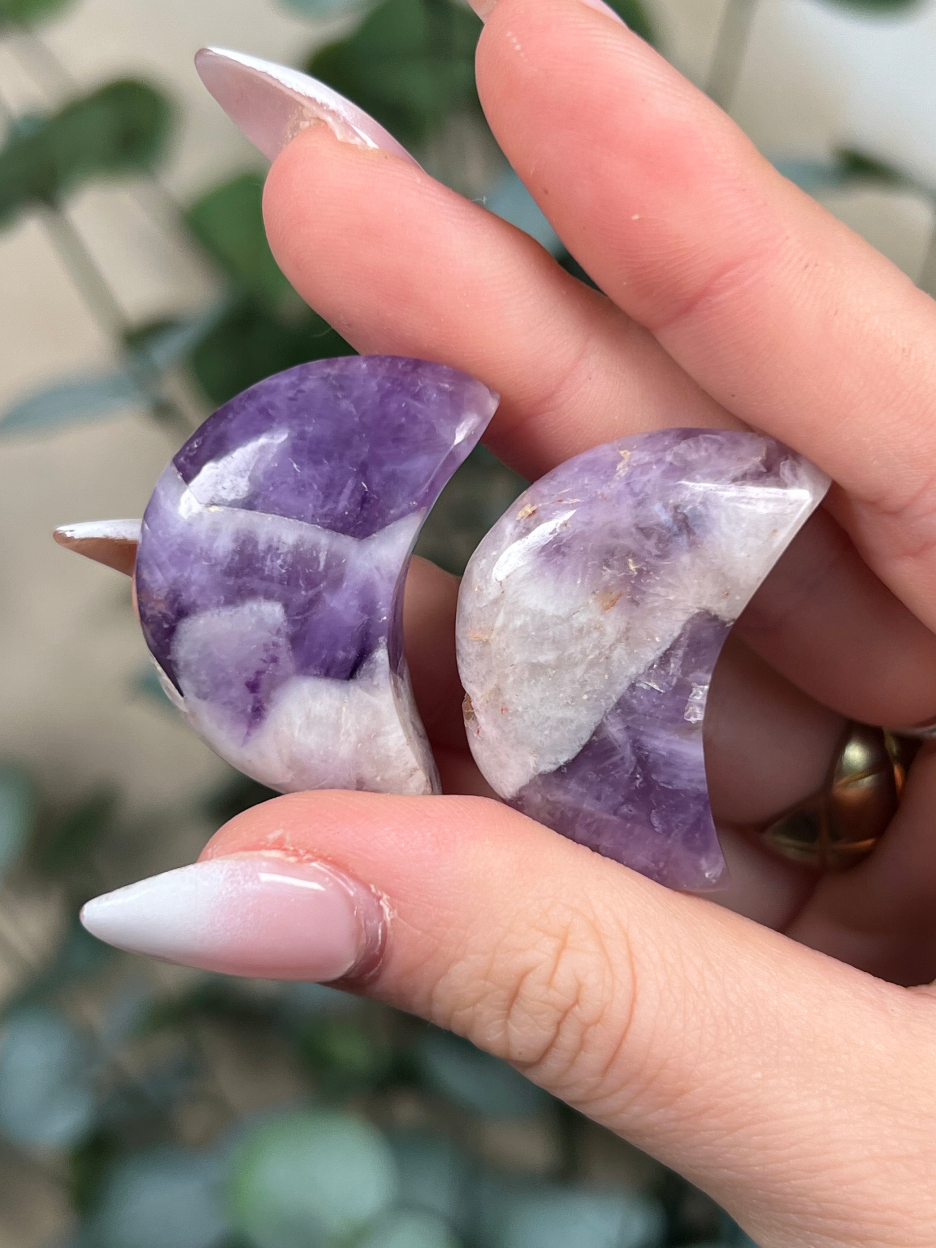 Dream Amethyst Mini Moon