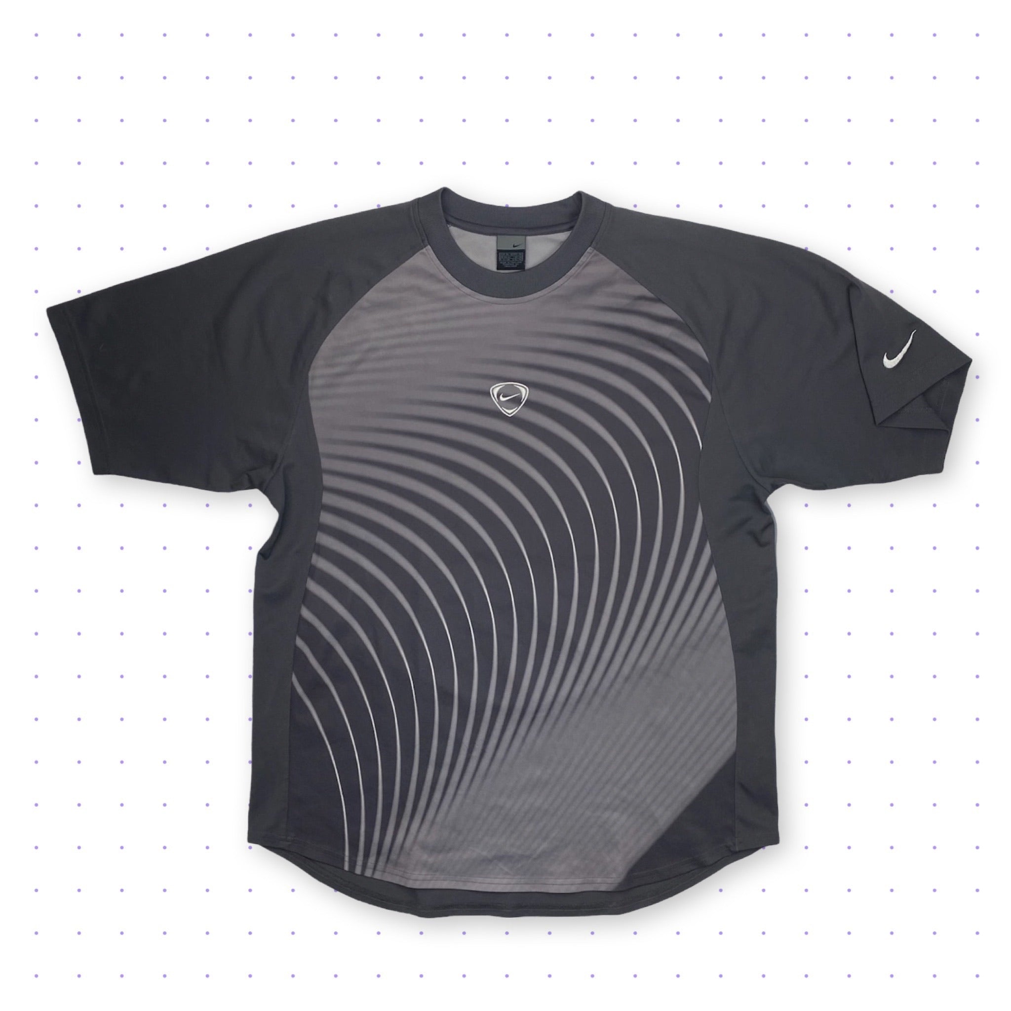 Image of 00s Nike Patterned T-Shirt Grey