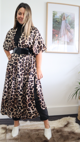Kimono mit Leopardenmuster für schicke Arbeitskleidung