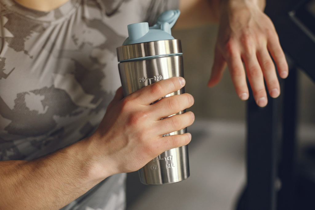 Holds stainless steel vacuum flask