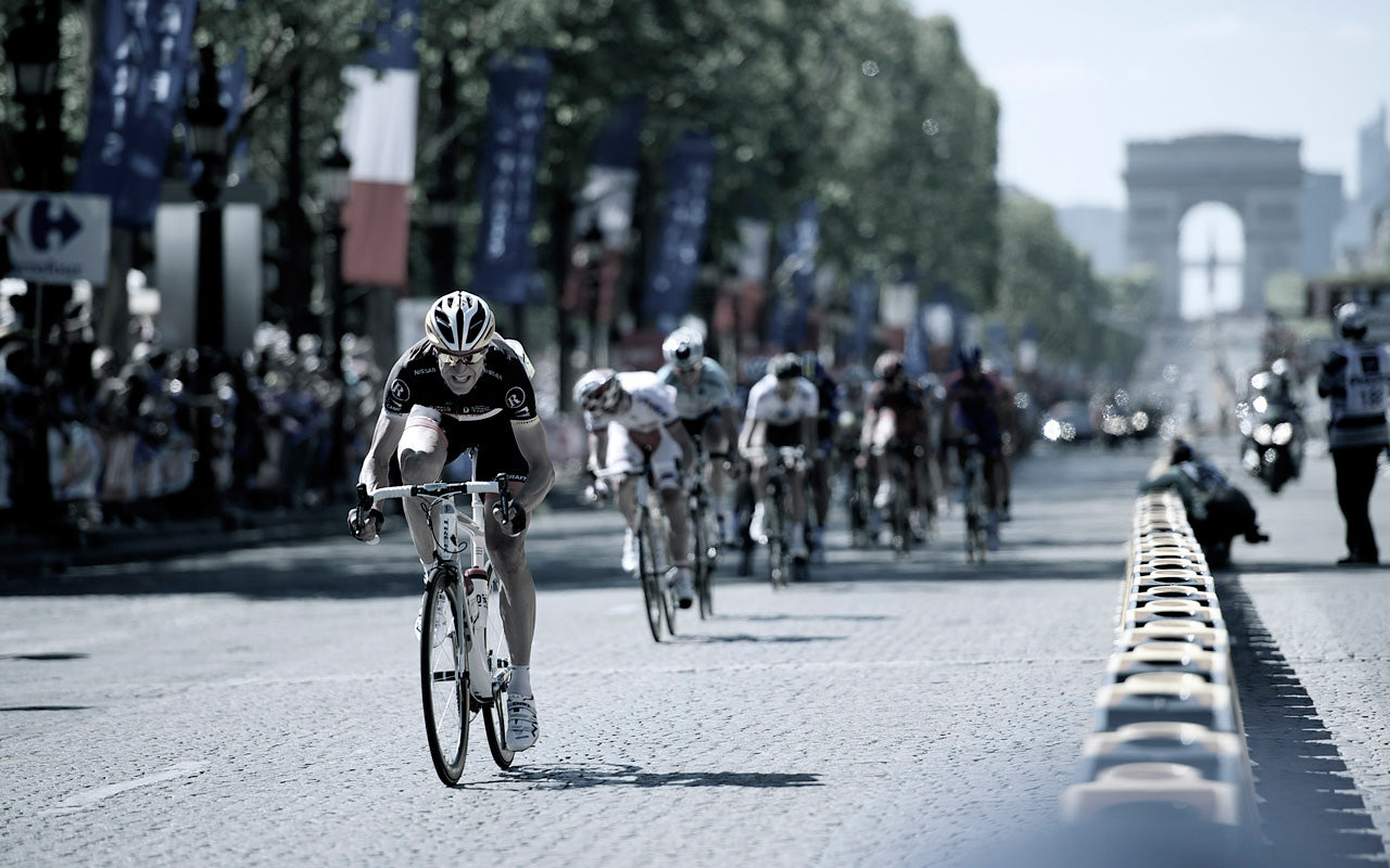 Champs Élysées – La Passione Cycling Couture