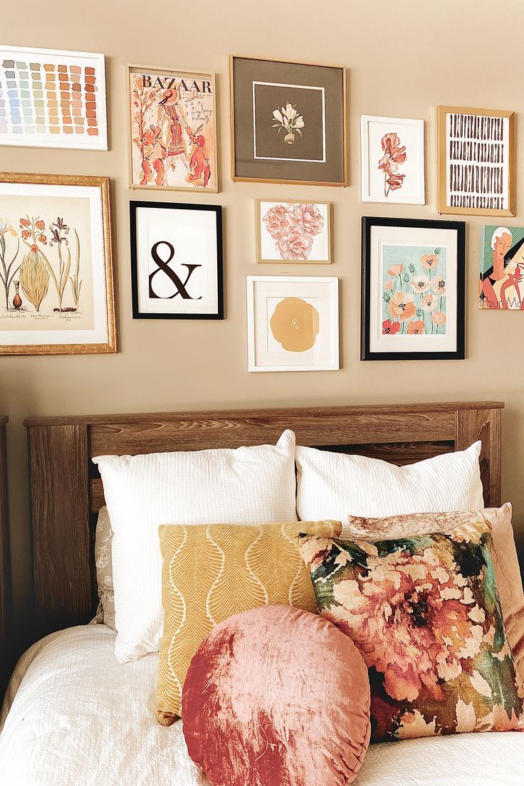 Teen room with a stylish and personalized gallery wall