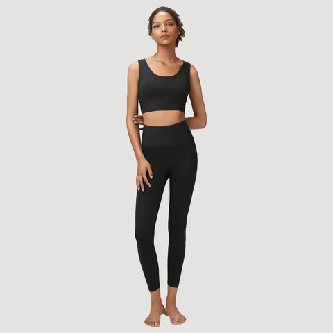 Modern Workout Wear for Active Women - 2 Piece Set.