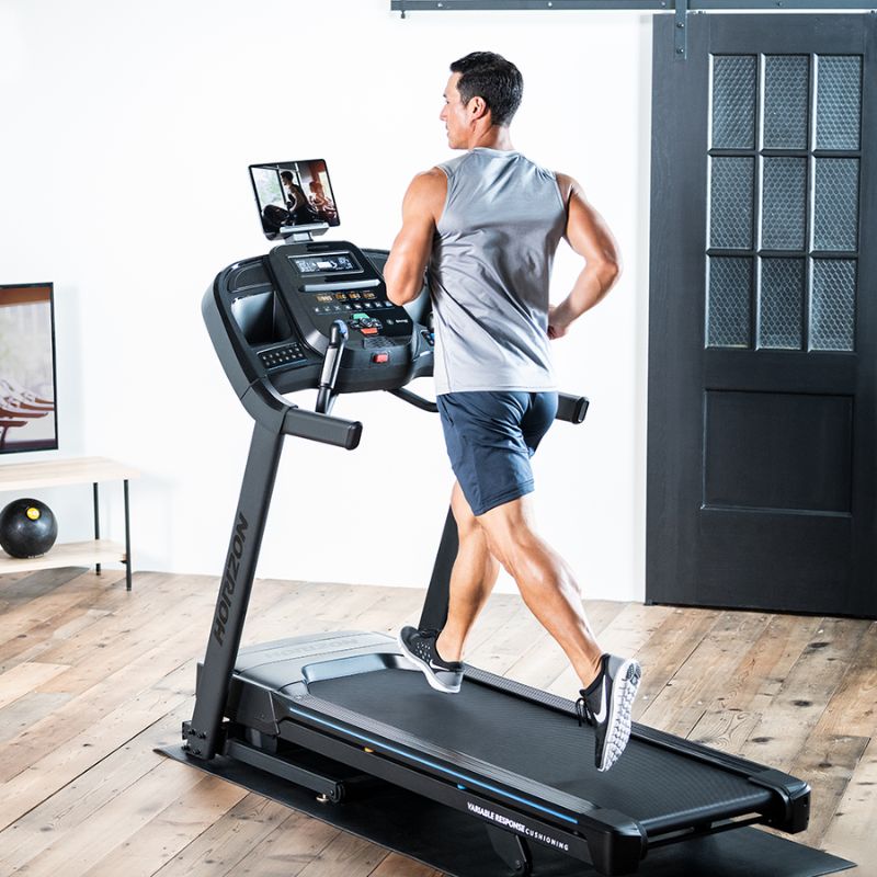 Horizon Fitness 7.0AT treadmill - lifestyle image