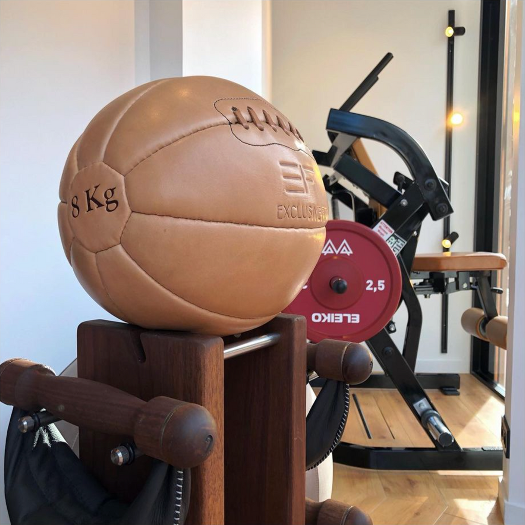 Retro Deluxe Tan Leather Medicine Ball